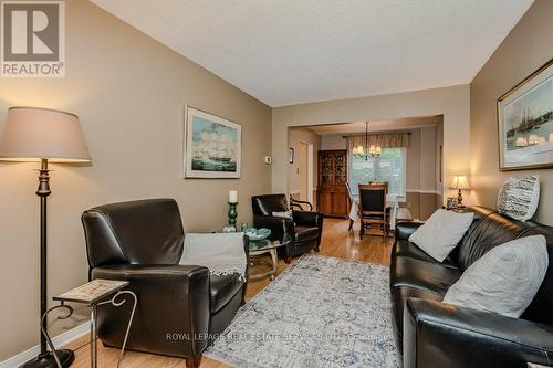 1388 Stonecutter Drive, Oakville, ON - Indoor Photo Showing Living Room