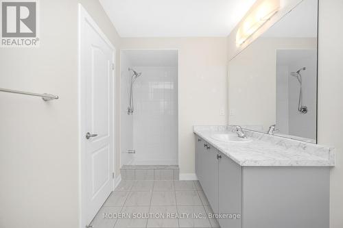 15 Aviron Crescent, Welland, ON - Indoor Photo Showing Bathroom