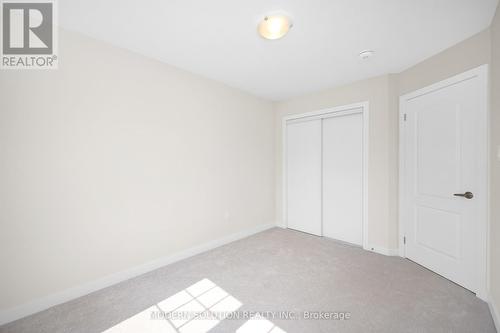 15 Aviron Crescent, Welland, ON - Indoor Photo Showing Other Room