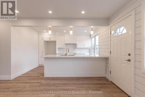 163 Glennie Avenue, Hamilton (Normanhurst), ON - Indoor Photo Showing Kitchen