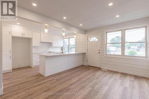 163 Glennie Avenue, Hamilton, ON - Indoor Photo Showing Kitchen