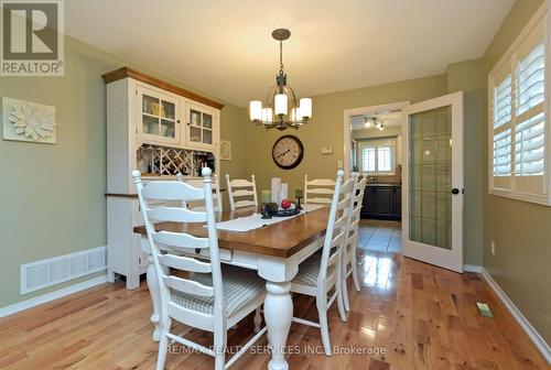 10 Livingston Drive, Caledon, ON - Indoor Photo Showing Dining Room