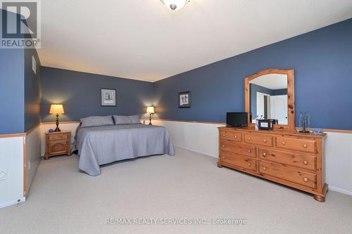 10 Livingston Drive, Caledon, ON - Indoor Photo Showing Bedroom