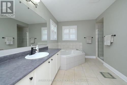 10 Livingston Drive, Caledon, ON - Indoor Photo Showing Bathroom