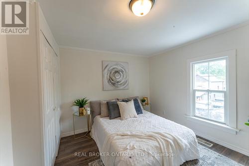 131 Ross Street, Welland, ON - Indoor Photo Showing Bedroom