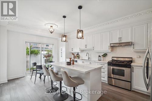 160 Sonoma Boulevard, Vaughan (Sonoma Heights), ON - Indoor Photo Showing Kitchen