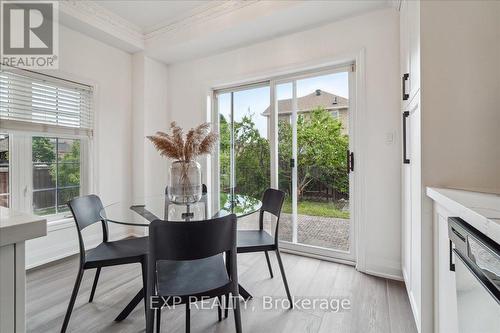 160 Sonoma Boulevard, Vaughan (Sonoma Heights), ON - Indoor Photo Showing Dining Room