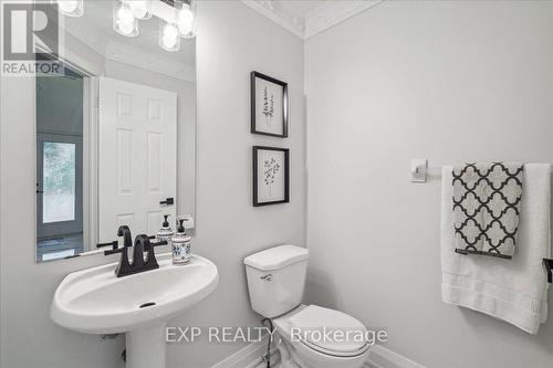 160 Sonoma Boulevard, Vaughan (Sonoma Heights), ON - Indoor Photo Showing Bathroom