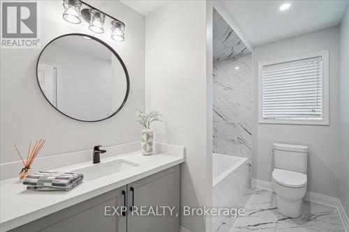 160 Sonoma Boulevard, Vaughan (Sonoma Heights), ON - Indoor Photo Showing Bathroom