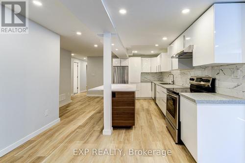 141 Wasaga Sands Drive, Wasaga Beach, ON - Indoor Photo Showing Kitchen With Upgraded Kitchen