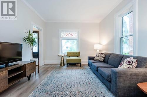 352 Third Street, Midland, ON - Indoor Photo Showing Living Room