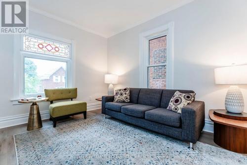 352 Third Street, Midland, ON - Indoor Photo Showing Living Room