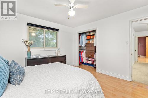 981 Valdese Drive, Mississauga (Erindale), ON - Indoor Photo Showing Bedroom