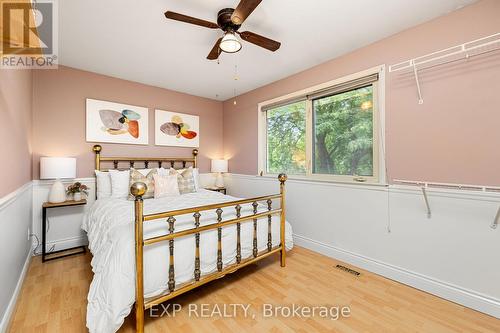 981 Valdese Drive, Mississauga (Erindale), ON - Indoor Photo Showing Bedroom