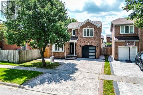 2050 Oak Bliss Crescent, Oakville, ON - Outdoor With Facade