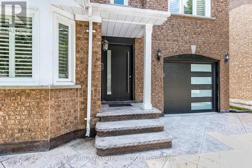 2050 Oak Bliss Crescent, Oakville, ON - Outdoor