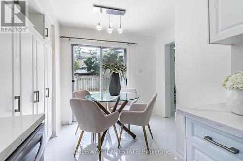 2050 Oak Bliss Crescent, Oakville, ON - Indoor Photo Showing Dining Room