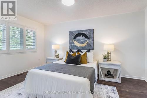 2050 Oak Bliss Crescent, Oakville, ON - Indoor Photo Showing Bedroom