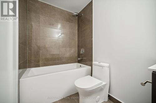 1306 - 220 Missinnihe Way, Mississauga (Port Credit), ON - Indoor Photo Showing Bathroom