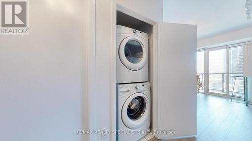 1513 - 30 Shore Breeze Drive, Toronto (Mimico), ON - Indoor Photo Showing Laundry Room