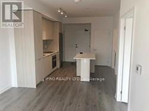 409 - 20 Tubman Avenue, Toronto (Regent Park), ON - Indoor Photo Showing Kitchen