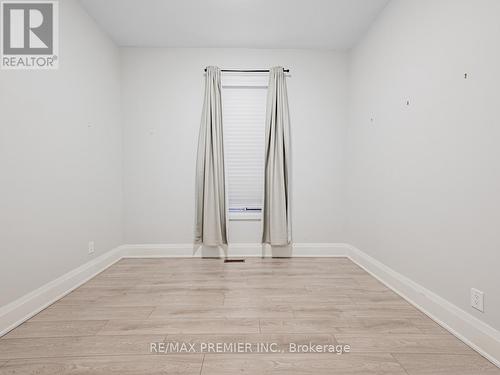 102 Bellevue Avenue, Toronto, ON - Indoor Photo Showing Other Room