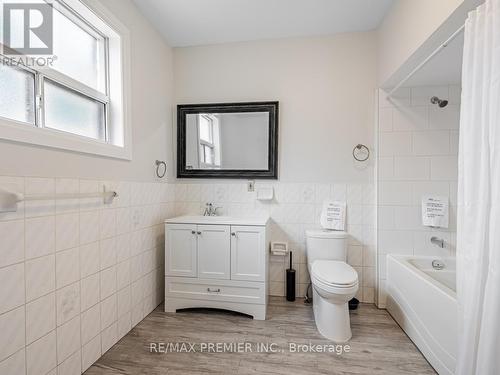 102 Bellevue Avenue, Toronto (Kensington-Chinatown), ON - Indoor Photo Showing Bathroom