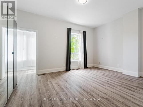 102 Bellevue Avenue, Toronto (Kensington-Chinatown), ON - Indoor Photo Showing Bedroom