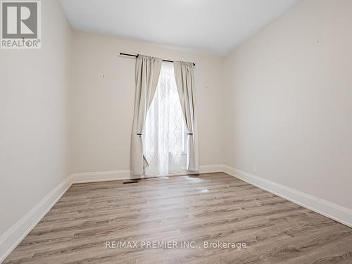 102 Bellevue Avenue, Toronto (Kensington-Chinatown), ON - Indoor Photo Showing Bedroom