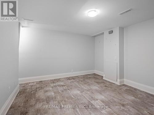 102 Bellevue Avenue, Toronto, ON - Indoor Photo Showing Other Room