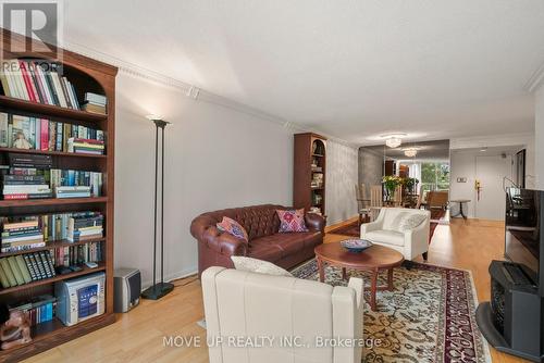 211 - 5444 Yonge Street, Toronto (Willowdale West), ON - Indoor Photo Showing Living Room