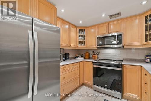 211 - 5444 Yonge Street, Toronto (Willowdale West), ON - Indoor Photo Showing Kitchen With Stainless Steel Kitchen