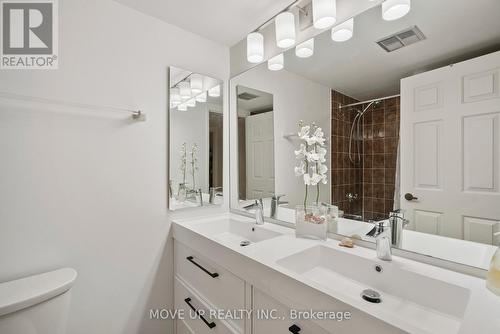 211 - 5444 Yonge Street, Toronto (Willowdale West), ON - Indoor Photo Showing Bathroom