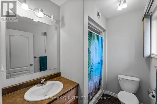 21 Gale Crescent, Belleville, ON - Indoor Photo Showing Bathroom