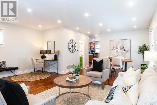 485 Lauder Avenue, Toronto (Oakwood Village), ON - Indoor Photo Showing Living Room