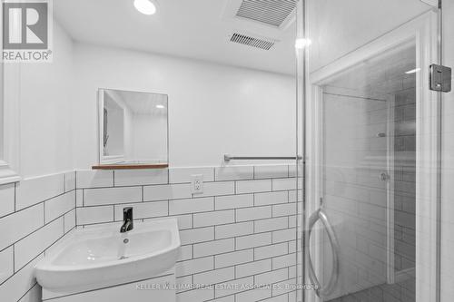 485 Lauder Avenue, Toronto, ON - Indoor Photo Showing Bathroom