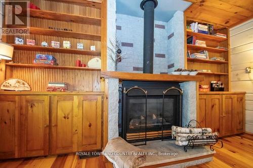 1130 Towering Oaks Trail, Kawartha Lakes (Norland), ON - Indoor With Fireplace