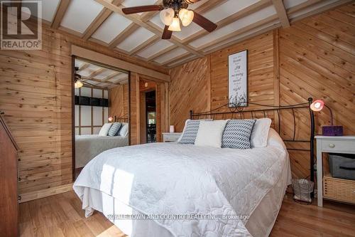 1130 Towering Oaks Trail, Kawartha Lakes (Norland), ON - Indoor Photo Showing Bedroom