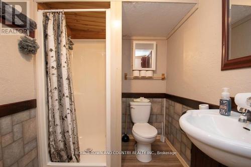 1130 Towering Oaks Trail, Kawartha Lakes (Norland), ON - Indoor Photo Showing Bathroom