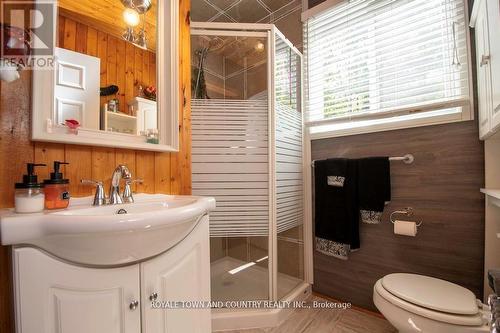 1130 Towering Oaks Trail, Kawartha Lakes (Norland), ON - Indoor Photo Showing Bathroom