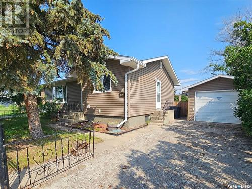 182 20Th Street, Battleford, SK - Outdoor