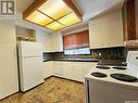 182 20Th Street, Battleford, SK  - Indoor Photo Showing Kitchen With Double Sink 