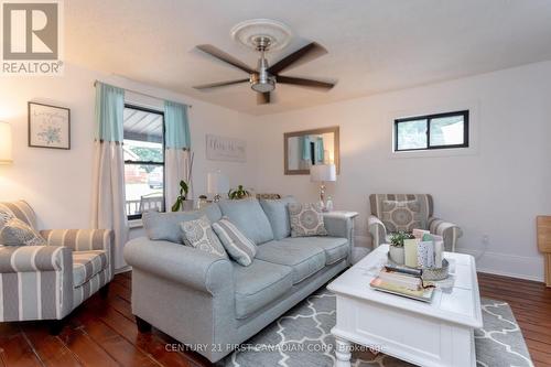 Unit 1 - 331 Erie Street, Central Elgin (Port Stanley), ON - Indoor Photo Showing Living Room