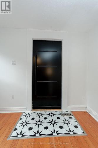 Unit 2 - 331 Erie Street, Central Elgin (Port Stanley), ON - Indoor Photo Showing Living Room