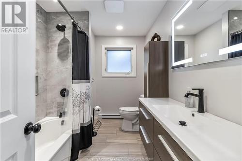 133 Dawn Cres, Moncton, NB - Indoor Photo Showing Bathroom