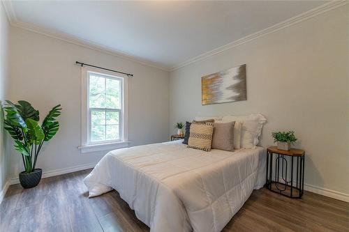 131 Ross Street, Welland, ON - Indoor Photo Showing Bedroom