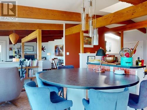 3998 Marine Ave, Powell River, BC - Indoor Photo Showing Dining Room