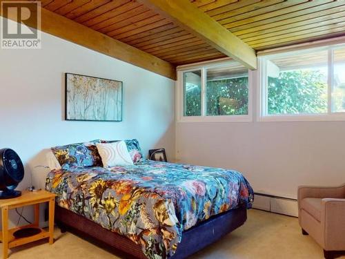 3998 Marine Ave, Powell River, BC - Indoor Photo Showing Bedroom