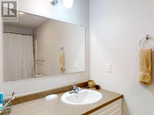 3998 Marine Ave, Powell River, BC - Indoor Photo Showing Bathroom