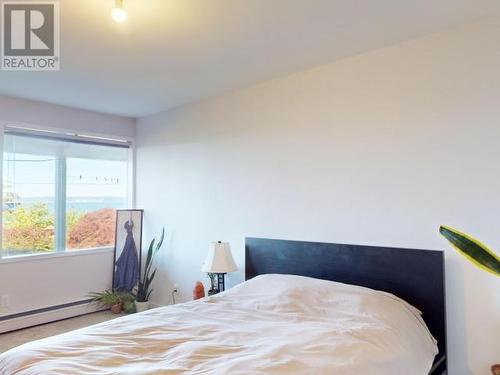 3998 Marine Ave, Powell River, BC - Indoor Photo Showing Bedroom